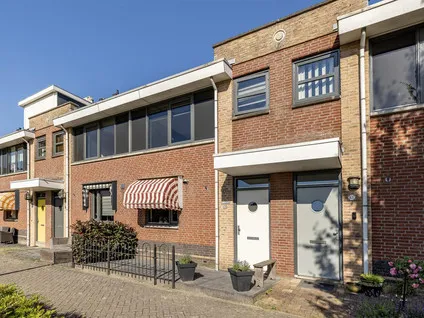 Tussenwoning te koop: Veldewater 43, Esse Hoog Nieuwerkerk A/D Ijssel