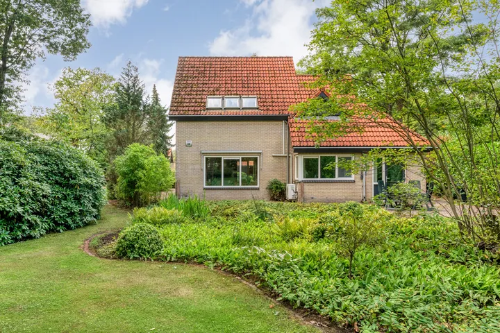 Vrijstaande woning te koop: Veldhaarweg 30, Enschede