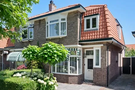 Twee-onder-één-kap te koop: Veldhorststraat 27, Berkhout Lisse
