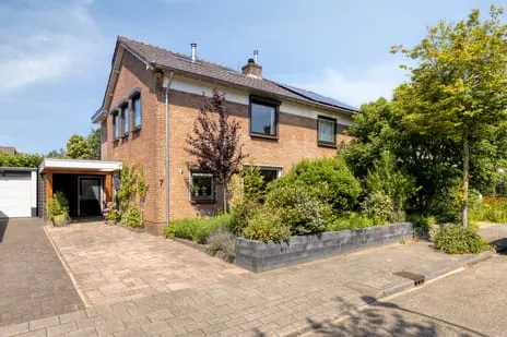 Twee-onder-één-kap te koop: Veldhuizerbrink 7, Indische buurt Ede