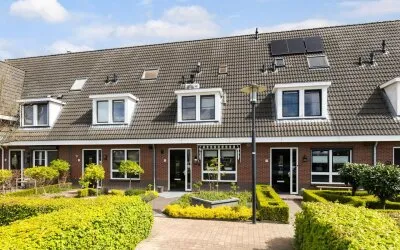 Tussenwoning te koop: Veldjeshof 13, Ederveen dorp Ederveen