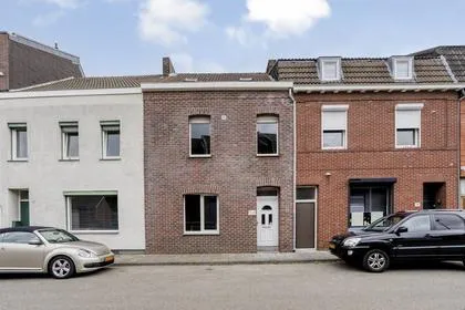 Tussenwoning te koop: Veldkuilstraat 57, Nulland Kerkrade