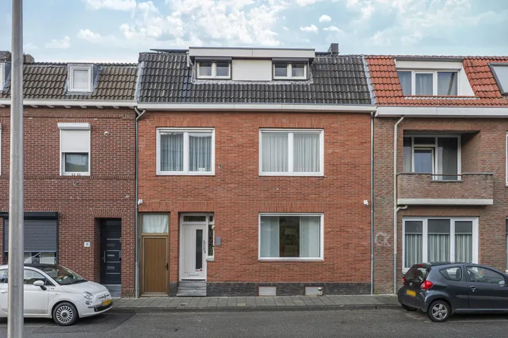 Tussenwoning te koop: Veldkuilstraat 61, Nulland Kerkrade