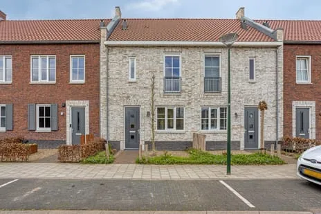 Tussenwoning te koop: Veldoven 41, Mariaheide Veghel