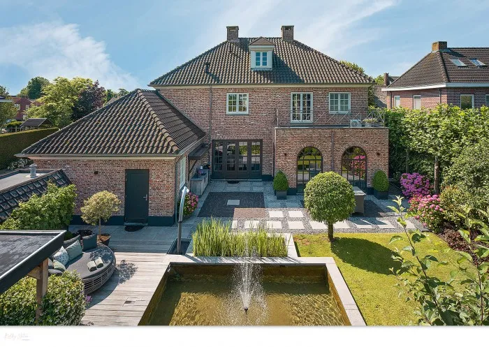 Vrijstaande woning te koop: Veldstraat 10, Wijk En Aalburg