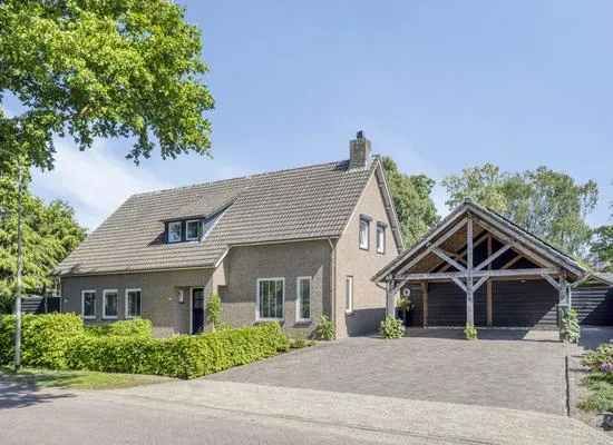 Twee-onder-één-kap te koop: Veldstraat 38, Geffen Geffen