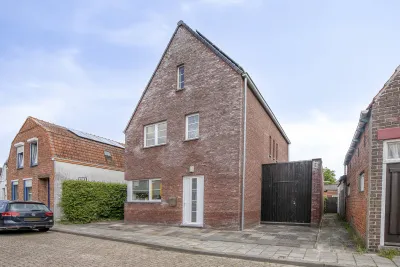 Vrijstaande woning te koop: Veldstraat 5, Sluiskil