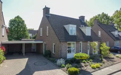 Twee-onder-één-kap te koop: Veldstraat 73, Provinciebuurt Deurne