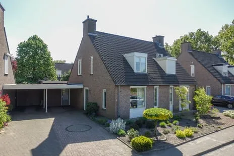 Twee-onder-één-kap te koop: Veldstraat 73, Provinciebuurt Deurne