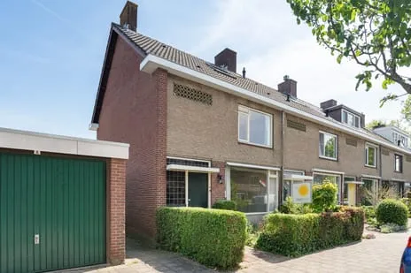Corner house for sale: Veldzichtstraat 12, Westwout Zoeterwoude