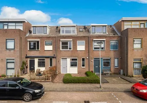 Tussenwoning te koop: Veldzoom 75, Stolwijk Stolwijk