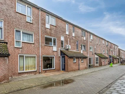 Tussenwoning te koop: Velsenpad 13, Stedenwijk Midden-noord Almere