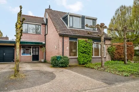 Hoekwoning te koop: Velserbeek 14, De Velden en Beken Ede