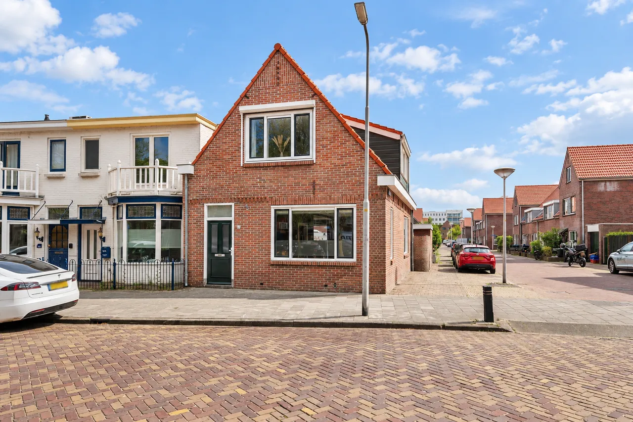 Hoekwoning te koop: Velserduinweg 147B, Ijmuiden