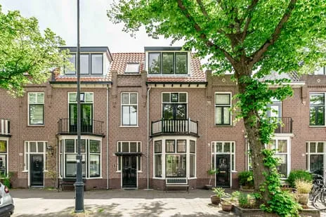 Tussenwoning te koop: Velserstraat 99, Ripperdabuurt Haarlem