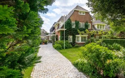 Twee-onder-één-kap te koop: Velthuijsenlaan 13, Oostereng Laren