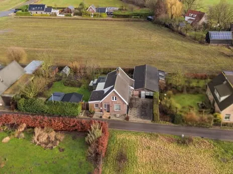 Vrijstaande woning te koop: Veluwe 3, Heerewaarden