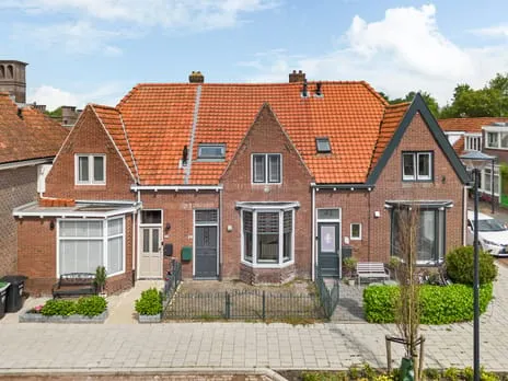Tussenwoning te koop: Venenlaan 91, Venelaankwartier - Buurt 11 02 Hoorn