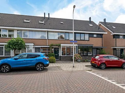 Tussenwoning te koop: Venezuelastraat 49, Evenaar-West Alphen Aan Den Rijn