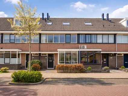 Tussenwoning te koop: Venezuelastraat 9, Evenaar-West Alphen Aan Den Rijn