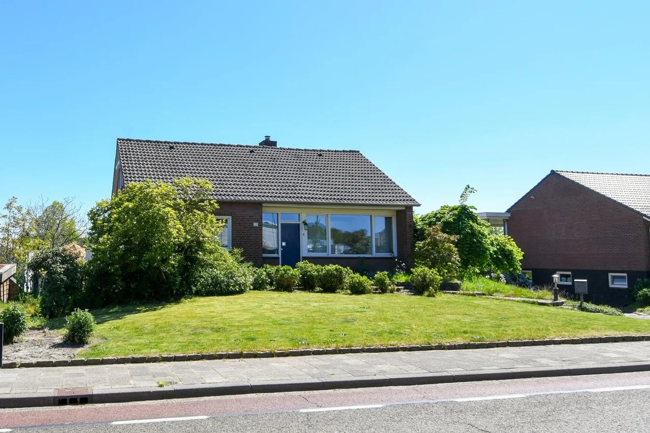 Vrijstaande woning te koop: Venloseweg 20, Maasbree