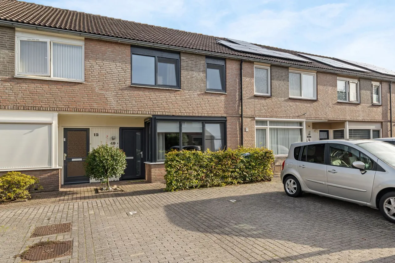Tussenwoning te koop: Venneweide 10, Breda