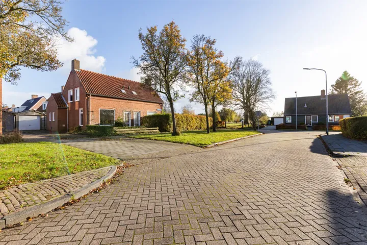 Twee-onder-één-kap te koop: Verbindingsweg 31, Wagenborgen Wagenborgen