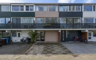 Tussenwoning te koop: Verdihof 24, Componistenbuurt-Zuid Alphen Aan Den Rijn