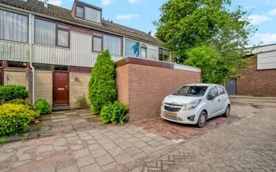 Tussenwoning te koop: Verdiplein 2, Buitenhof-Noord Delft