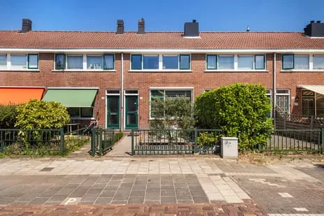 Terraced house for sale: Verhulststraat 22, Viottakade en omgeving Dordrecht