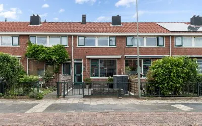 Tussenwoning te koop: Verhulststraat 30, Viottakade en omgeving Dordrecht