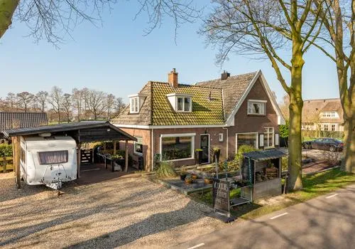 Twee-onder-één-kap te koop: Verlengde Looweg 3A, Verspreide huizen Oldebroek Oldebroek