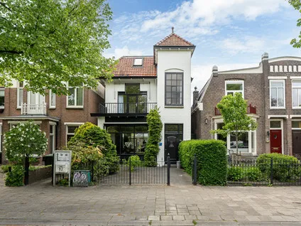 Vrijstaande woning te koop: Verlengde Schrans 82A, Julianapark Leeuwarden