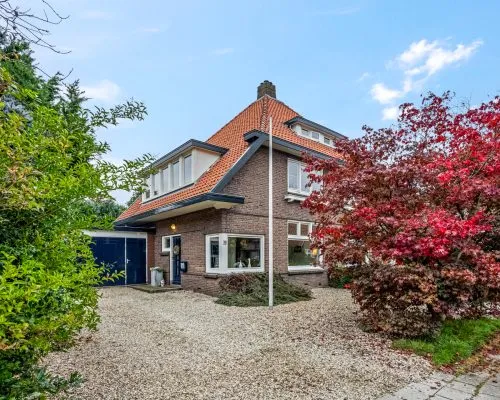 Twee-onder-één-kap te koop: Verlooplaan 10, Staatsliedenwijk Barneveld