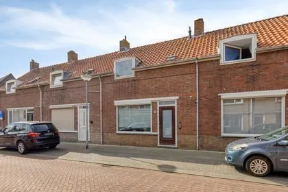 Tussenwoning te koop: Verlorenlandstraat 10, Oude Binnenstad Vlissingen