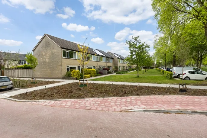 Hoekwoning te koop: Vermeerlaan 52, Laanzicht Woudenberg