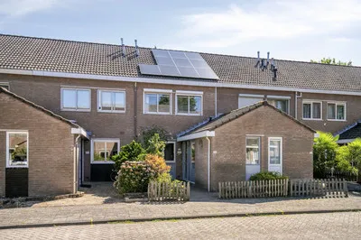 Tussenwoning te koop: Vermeerplantsoen 137, Venne-Oost Drunen