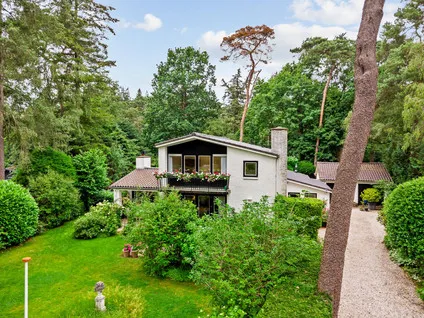 Vrijstaande woning te koop: Vermeerplein 25, Bilthoven Noord II Bilthoven