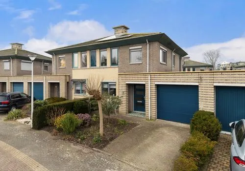Tussenwoning te koop: Verona 24, Krimpen Aan Den Ijssel