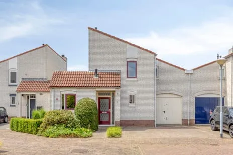 Tussenwoning te koop: Veronaplein 4, De Italiaanse buurt 'S-Hertogenbosch