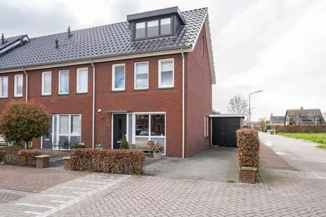 Hoekwoning te koop: Vervoornlaan 39, Verspreide huizen Herwijnen Herwijnen