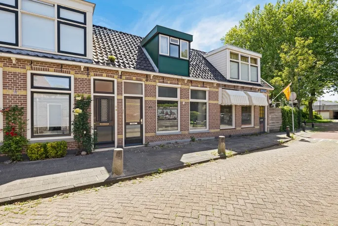 Terraced house for sale: Verwersstraat 13, Bolsward-Zuidwest Bolsward