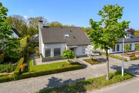 Vrijstaande woning te koop: Verzetsheldenlaan 21, Kerkdorp Acht Eindhoven