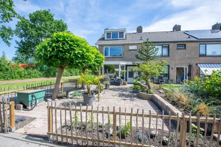 Hoekwoning te koop: Vestalaan 12, Planetenwijk Heerhugowaard