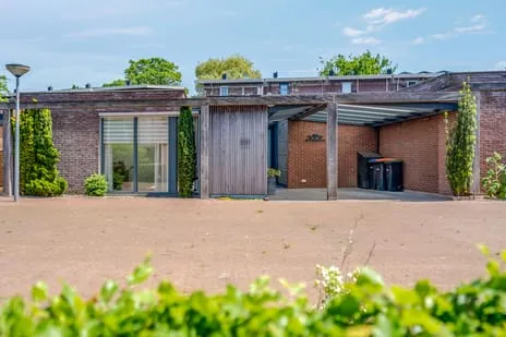Tussenwoning te koop: Vestdijkhof 5, Steenwijk West Steenwijk