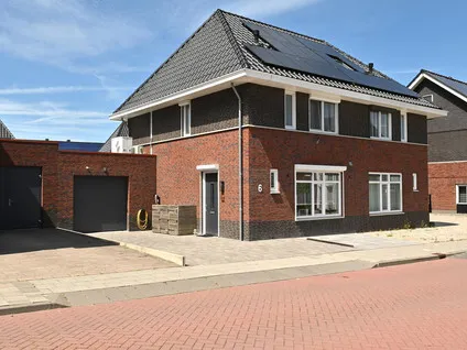 Tussenwoning te koop: Vesting 6, Steenbergen-Noord Steenbergen
