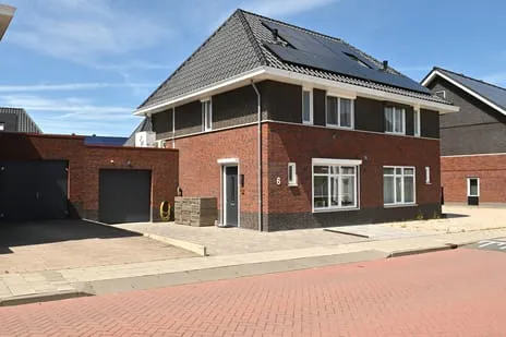 Tussenwoning te koop: Vesting 6, Steenbergen-Noord Steenbergen (Nb)