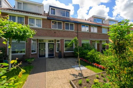 Terraced house for sale: Veursestraatweg 168, De Rietvink / Veursestraatweg Leidschendam