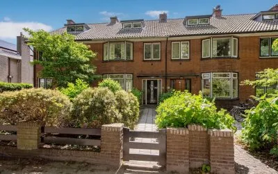 Tussenwoning te koop: Veursestraatweg 44, 't Lien zuid Leidschendam