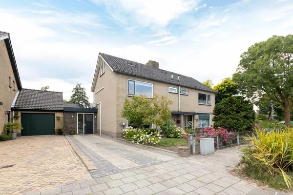 Tussenwoning te koop: Viaductstraat 27, Kern Wamel Wamel